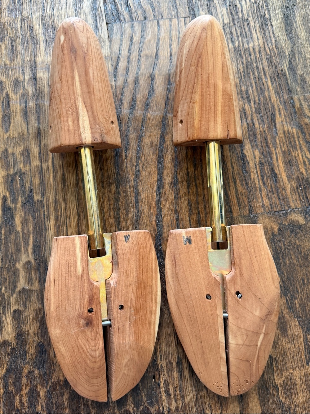 Nordstrom Cedar Wood Medium Shoe Tree Stretcher Shape Keeper Set - Picture 3 of 5